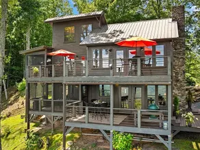 The Owl's Peak a Relaxing Smoky Mountain Escape - Image 2