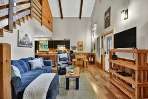 Experience The Cozy Bear Retreat in Ellijay, GA - Image 2