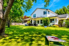 Spacious 6BR Family Retreat - Sleeps 18! - Image 5