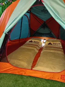 Fully air-conditioned and heated for a relaxed camping experience! ”Entire indoor campsite for one group” Tent and bedding rental included - Image 3
