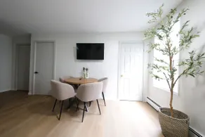 Modern Apt walk to Airport - 5 min from Downtown - Image 5