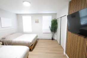 Modern Apt walk to Airport - 5 min from Downtown - Image 2