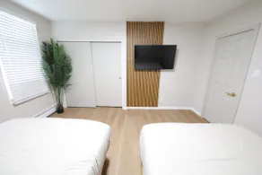 Modern Apt walk to Airport - 5 min from Downtown - Image 4