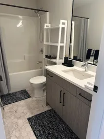 Modern One-Bedroom Retreat in Bear Mountain - Image 3