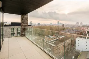 Spectacular view over the city -luxury - Image 4