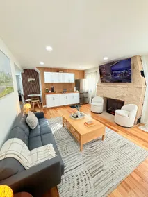 The Molloy Guest Suite | Comfortable 2-Bedroom - Image 2