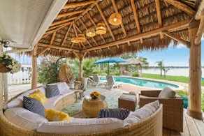Baytime Retreat-Fishing&Crabbing, Pool, Bayfront - Image 2