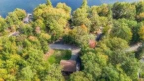 Spacious 3BR Retreat, Sleeps 9, Lake & Mt. Sunapee - Image 5