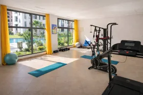 5 min to Airport • Forest-View Haven • Calm, Quiet - Image 4
