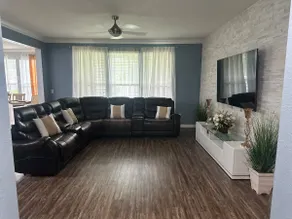 Spacious Family Home- In the Heart Of Oakleaf - Image 2