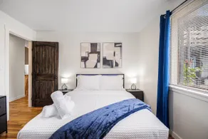 Cozy Luxe 2BR Apartment • Free Parking •Birmingham - Image 3
