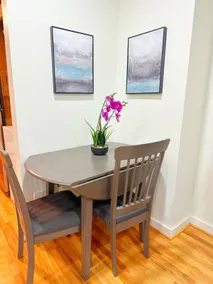 Cozy Luxe 2BR Apartment • Free Parking •Birmingham - Image 5