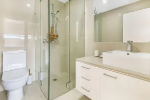 Salt 13 Luxury Apartment - Image 2