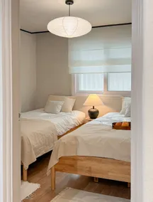 Gwi Station, 9-minute walk | Seongsu/Jamsil | For 6 people | Authentic Seoul stay | Market/Han River within walking distance - Image 5
