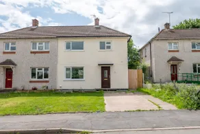 3BR House Parking, Garden & Pet Friendly - Image 3