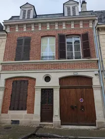 8-person house with parking, terrace and wifi - Image 3