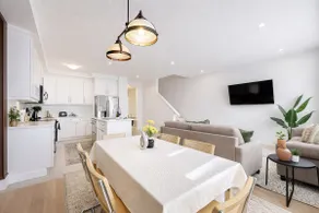Modern 4BR/4BA | 5 beds-sleeps 10+ | close to 401 - Image 4