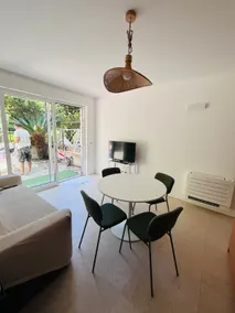 Bay of the Saracens, apartment for 6 with garden - Image 3