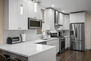 Spacious Retreat | Walk to Stadiums+Free Parking! - Image 2