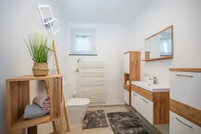 EHM - Central 3 bedroom accommodation - Image 4