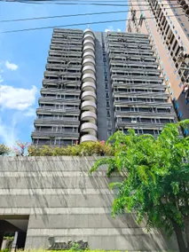57m² Spacious 1Br just steps from MRT & BTS sta. - Image 4