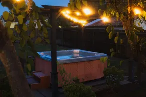 Cozy Lake Cottage w/ Hot Tub + Boat Parking - Image 3