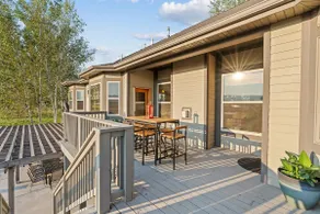 Landscaped retreat with mountain views! - Image 2