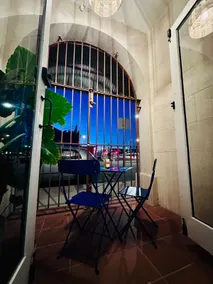 The Old Guitar Shop, heritage apartment Fremantle - Image 4