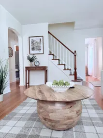 The V House/hot tub/ev charger/fire pit/garage - Image 3