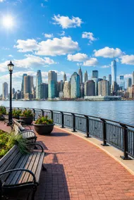 Modern Condo Near NYC Skyline + FREE Parking - Image 4