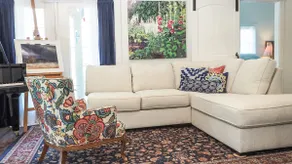 Adorable Comfy Cottage - Image 2