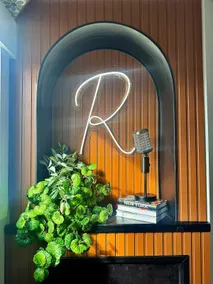 Retro House | Themed Stay ¡15 Mins from MetLife! - Image 5