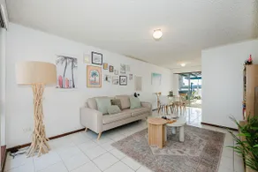 Beachside Villa with Ocean Views, Aircon - Image 4