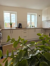 ResiLets - Berwick House - Large 4 Bed Townhouse - Contractor stays - Image 3