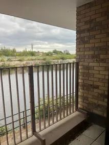 Joyful Fantastic Riverview Duplex 2 Bed En-suite - Image 2