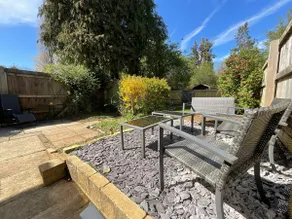 Cotswolds Vista Cirencester - Relaxed 5 Guest Home - 2 Bathroom, Parking, Garden - Image 4
