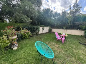 6-guest house with seasonal pool - Image 4