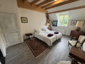 6-guest house with seasonal pool - Image 5
