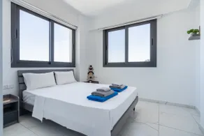 Bright Stylish Flat With Balcony & Shared Pool - Image 2