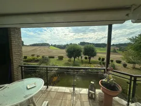 Beautiful 2-bedroom apartment with a view - Image 3