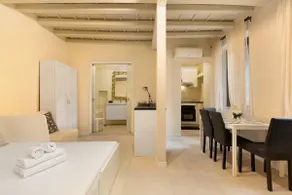 Junior Suite Milano- Quiet and Comfort - Image 4