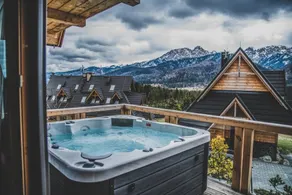 Mountain Base - Wolf House with Jacuzzi and Sauna - Image 2