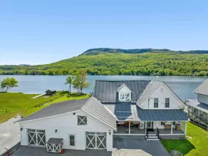 Home on Lake Elmore - game room, views, sleeps 12! - Image 3