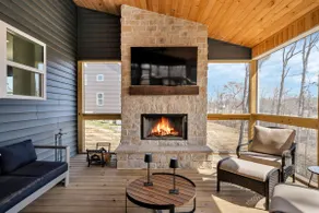 Luxury Lake House | Sleeps 14 | Hot Tub & More - Image 4