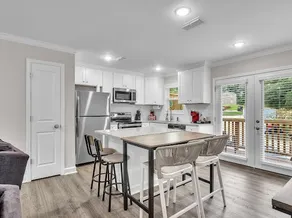 Convenient Campus Condo & Game Day Gem! - Image 4