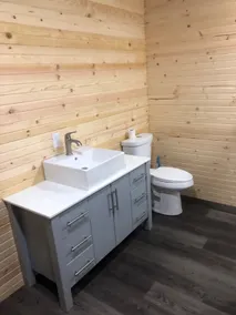 cozy country cabin with 35 acres. trailer parking - Image 3