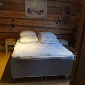 Newly renovated log house - Image 5