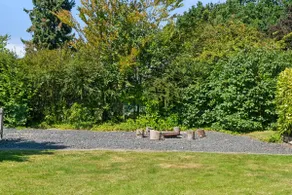 Cozy older cottage with a fenced garden. - Image 2