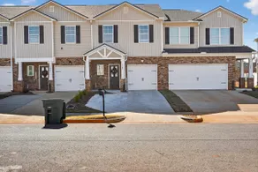 Townhome 3bd 2.5ba w/Garage Minutes from Redstone - Image 2