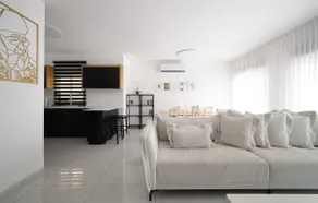 4BDR apt with jacuzzi in the heart of the city BY - Image 3
